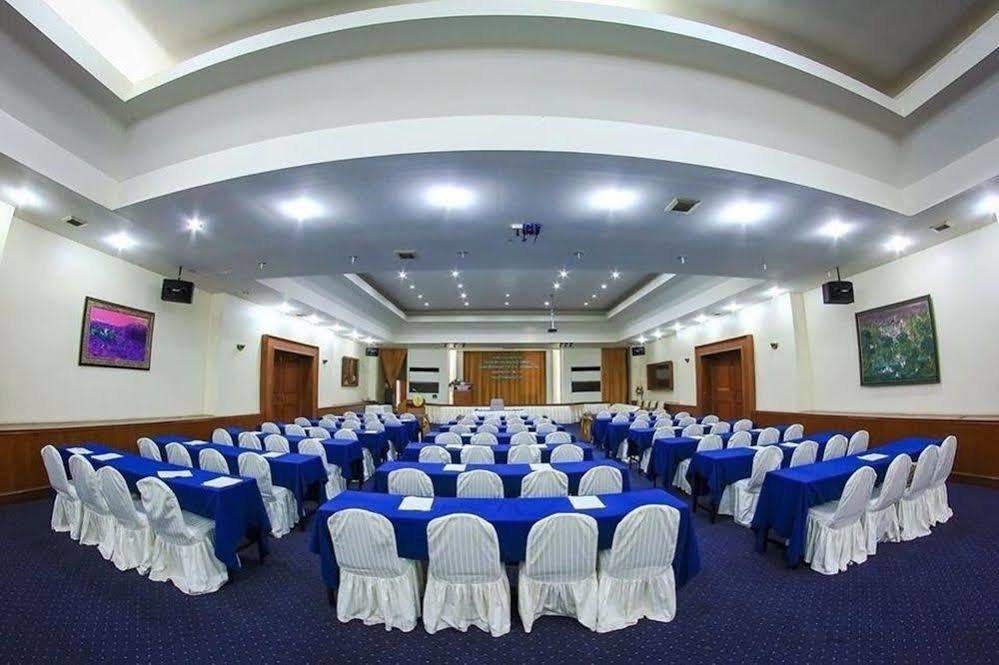 Lopburi Inn Hotel Kültér fotó
