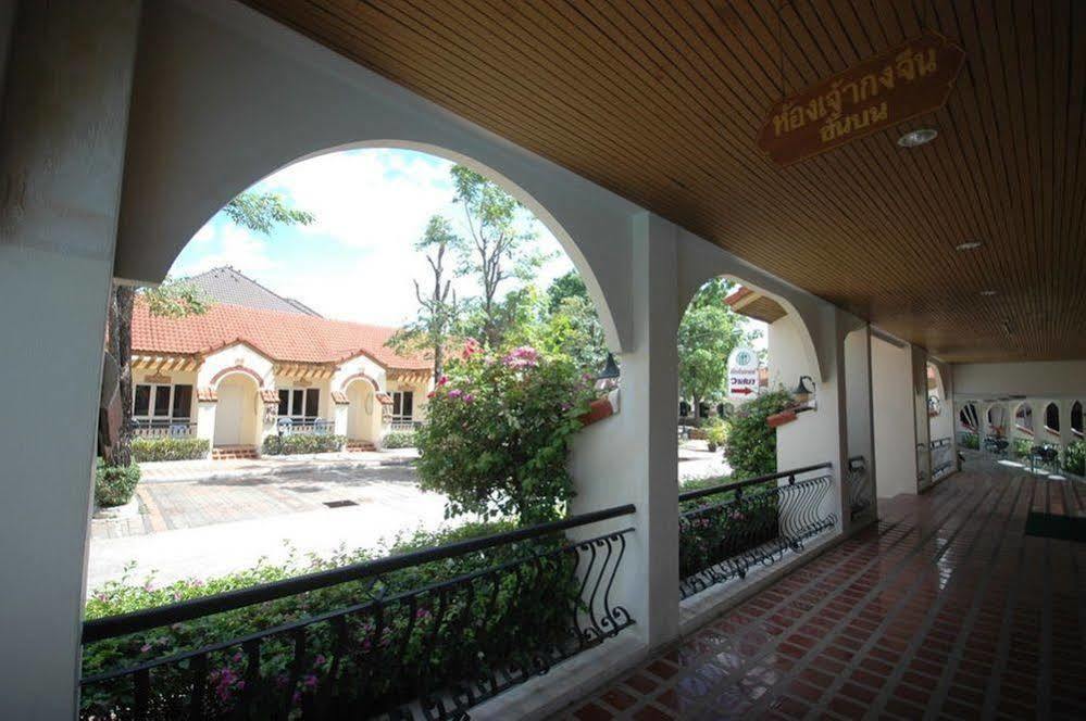 Lopburi Inn Hotel Kültér fotó